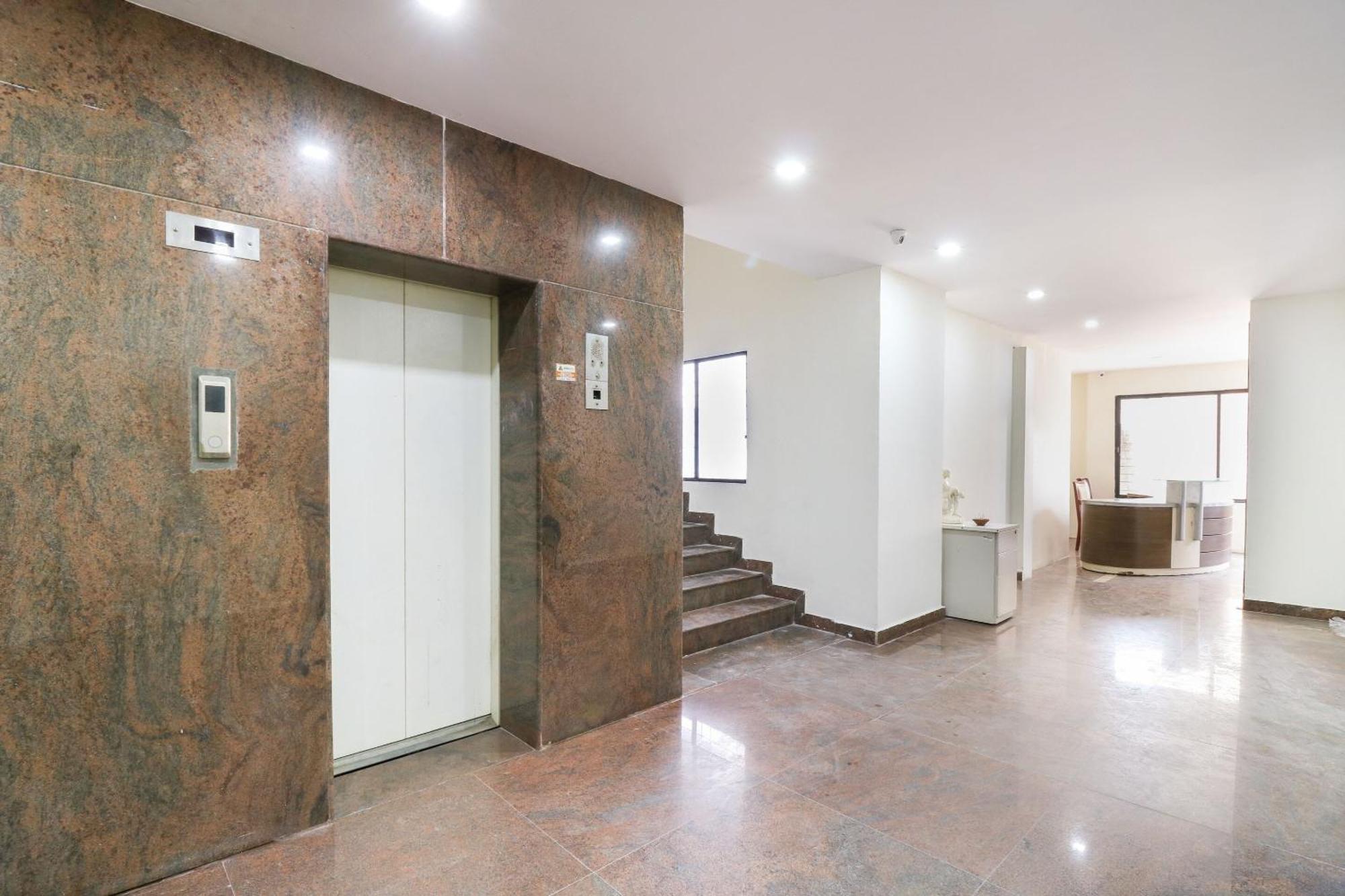 Hotel O The Royal International Hotel بنغالور المظهر الخارجي الصورة